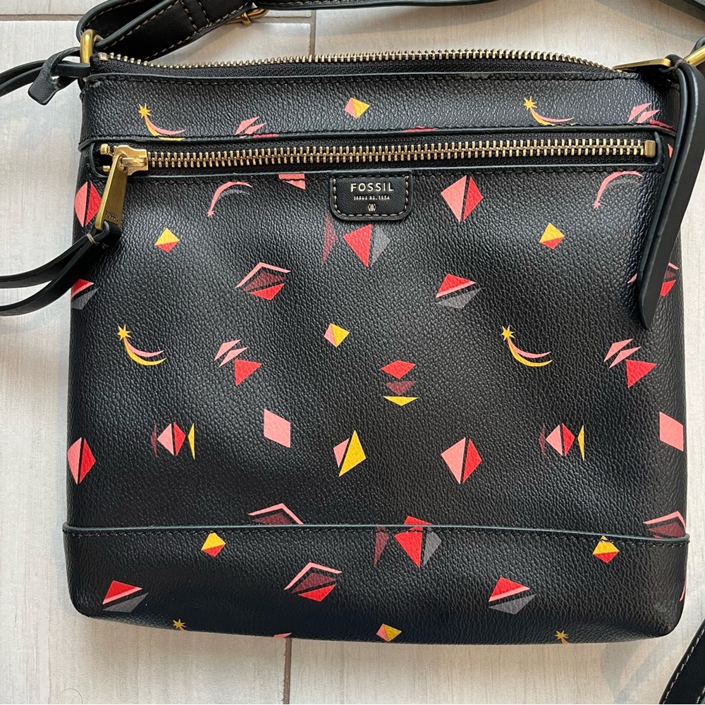 Fossil Crossbody Abstract Triangle Geometric Purs… - image 2